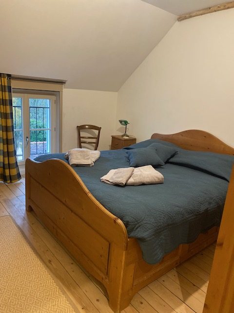 CHAMBRE 1 LIT SIZE gite la gatinelle, bourgogne puisaye (89)