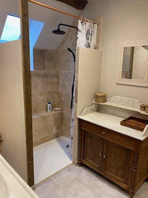 SALLE DE BAIN ETAGE