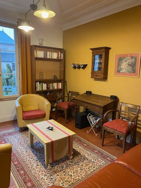 SALON JAUNE